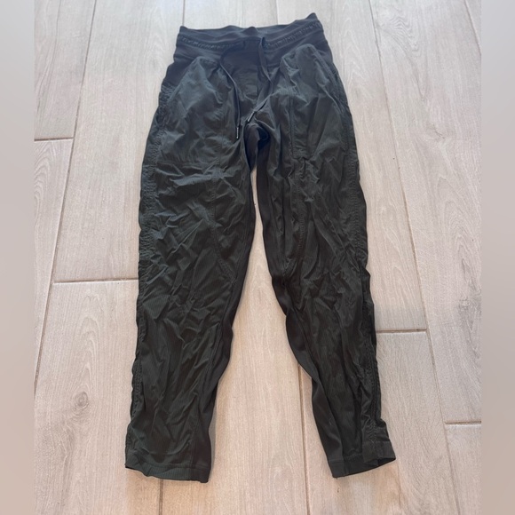 Lululemon- Dance Studio Mid-Rise Cropped Pant - Amy Green - Picture 6 of 9